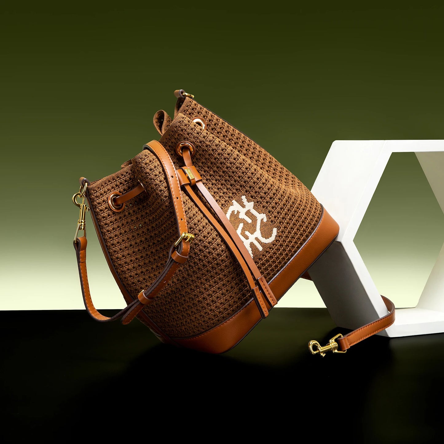 Women's Bucket Bag Vacation Style Women's Shoulder BagSpring New Fabric Splicing Design Handbag