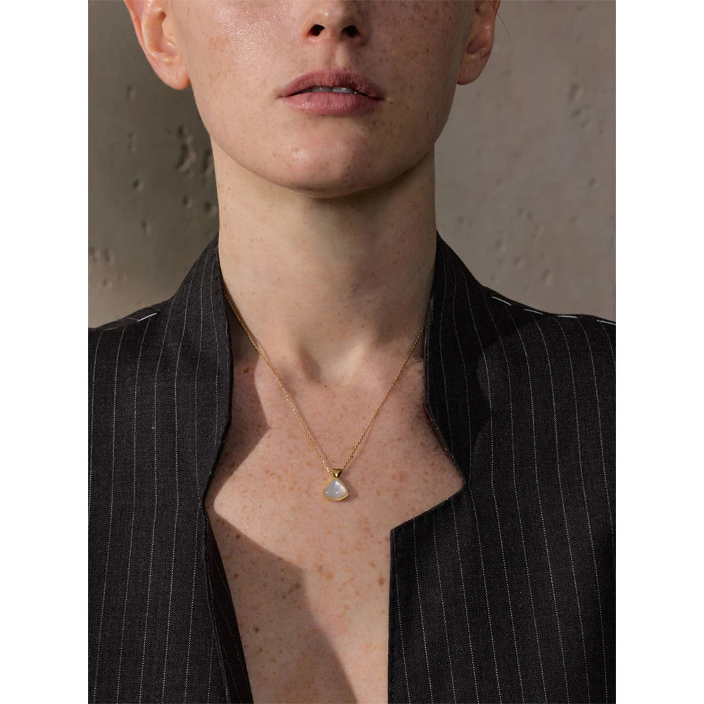 Yhpup Korean Style Natural Thick Shell Chic Pendant Necklace Chain Cross Heart High Quality Women Fashion Jewelry Delicate Gift