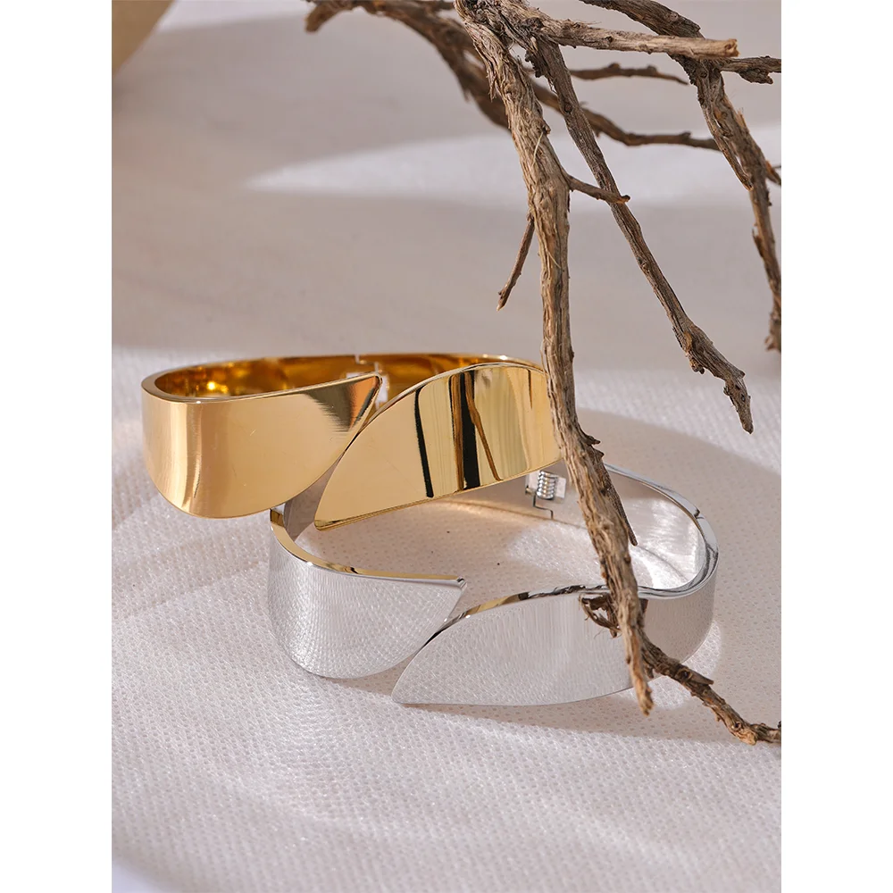 Yhpup New Glossy Smooth Stainless Steel Wide Geometric Bracelet Bangle Metal Texture 18K Gold PVD Plated Waterproof Jewelry