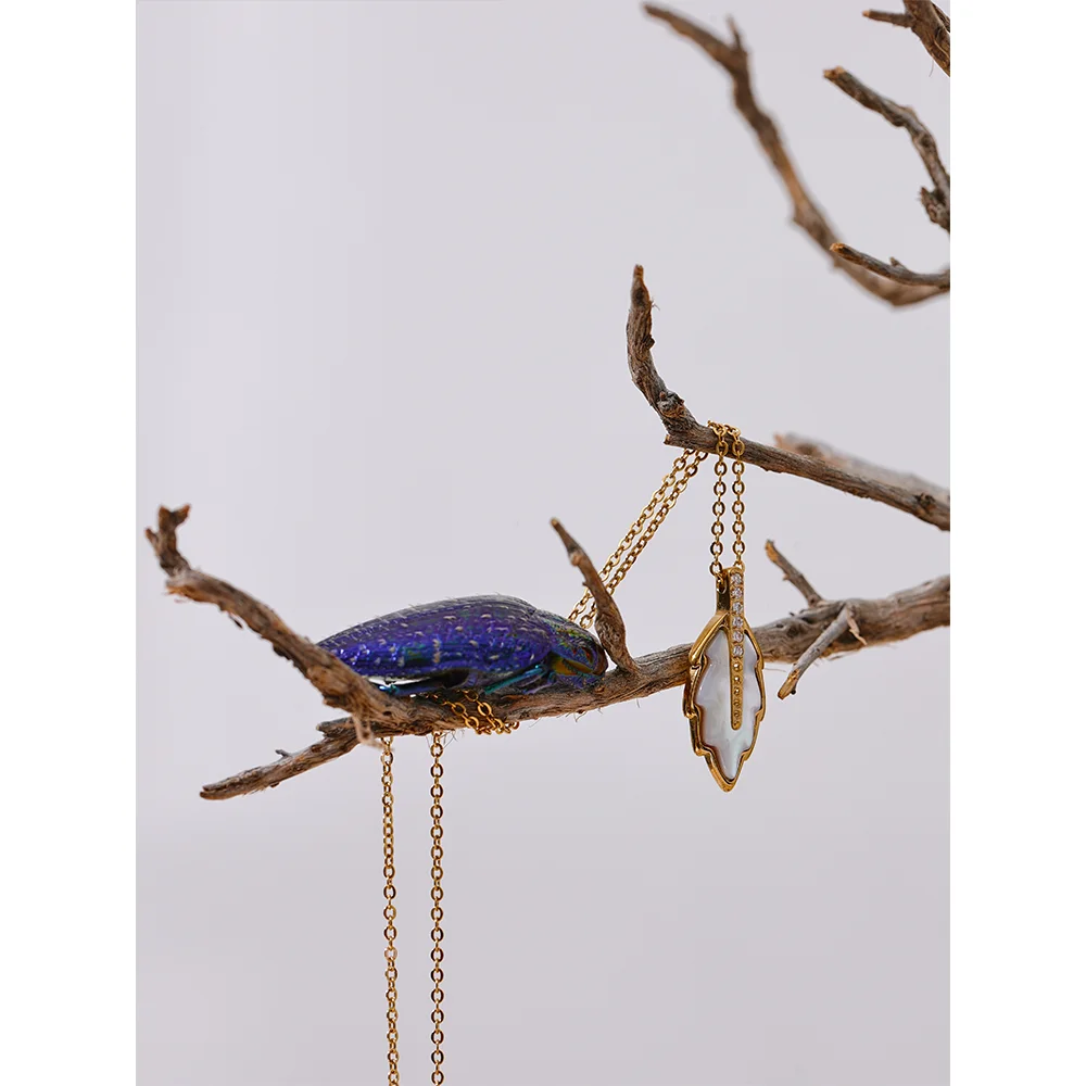 Yhpup High Quality Shiny Zircon Natural Shell Leaf Plant Pendant Necklace Stainless Steel Chain Neck Collar Exquisite Jewelry