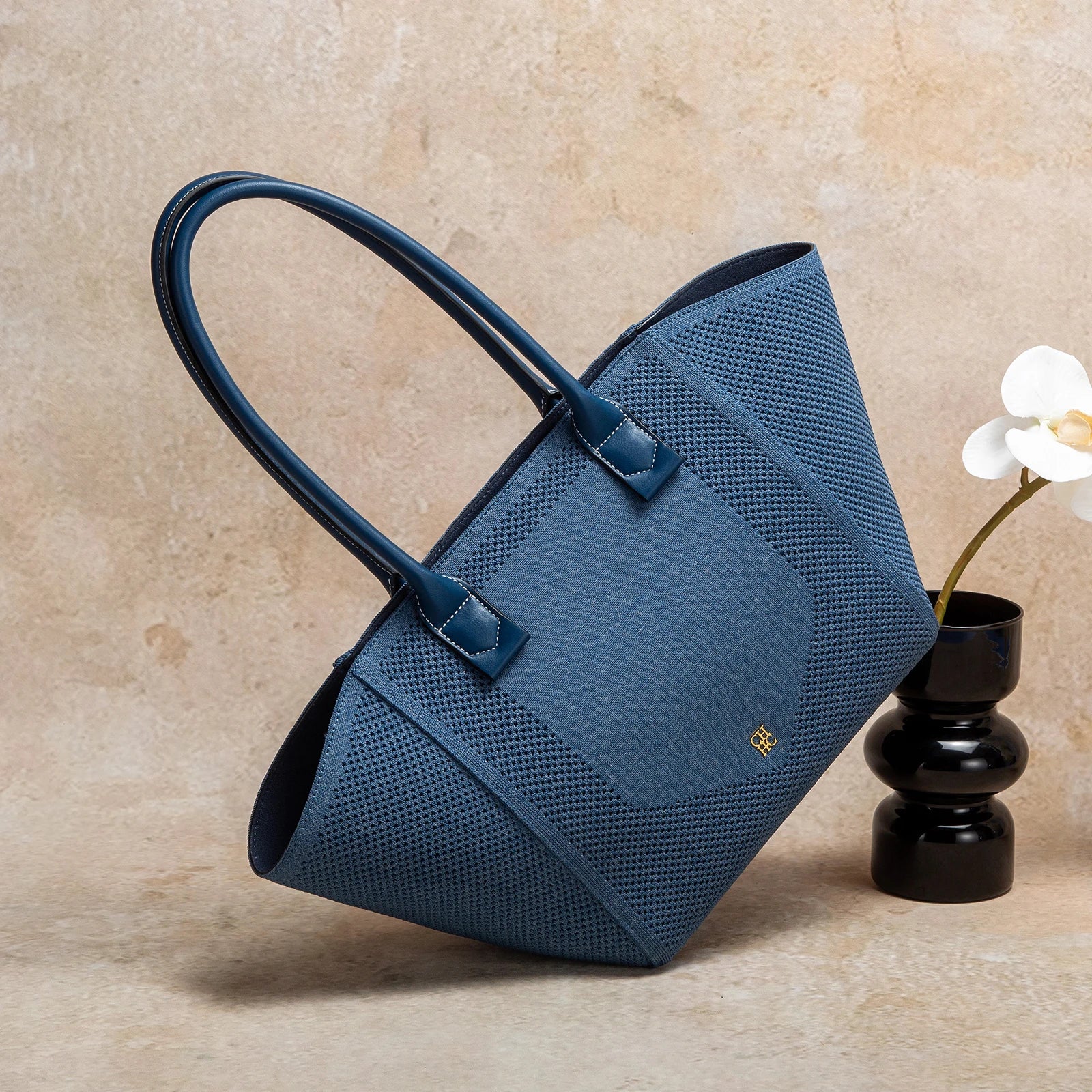 Women's Outdoor Storage Women's Tote Bag Summer New Fabric Hollow Design Large Capacity Beach Bag